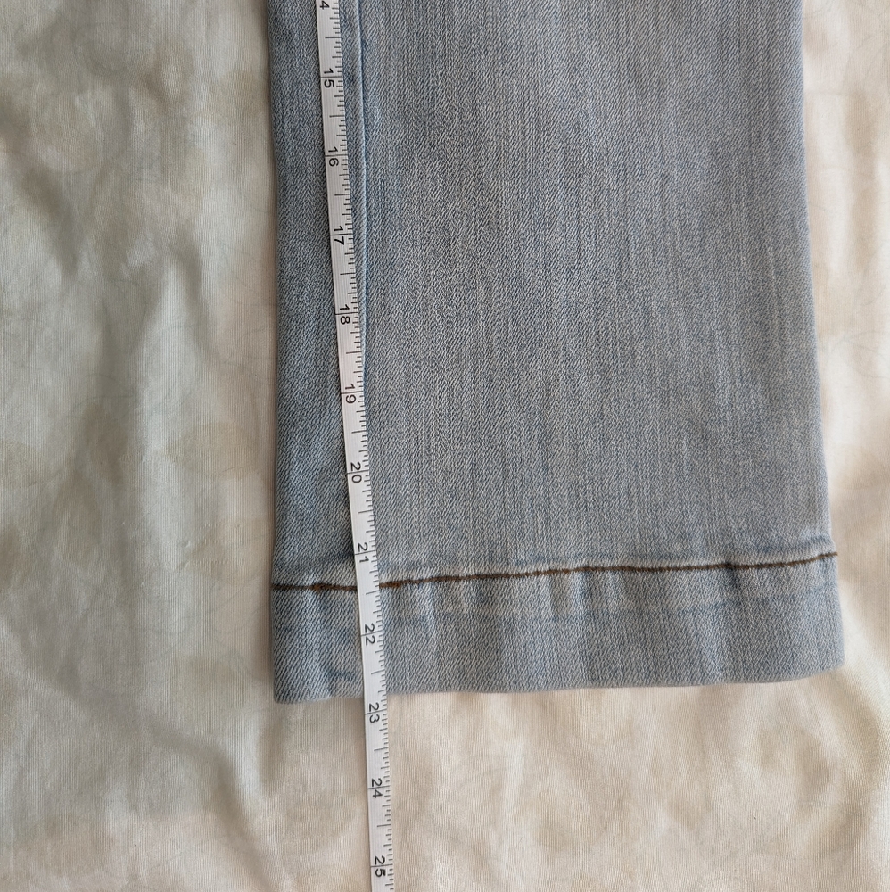 Cache Silver Rhinestone Embellished Capris Jeans Size 0 - Picture 9 of 9